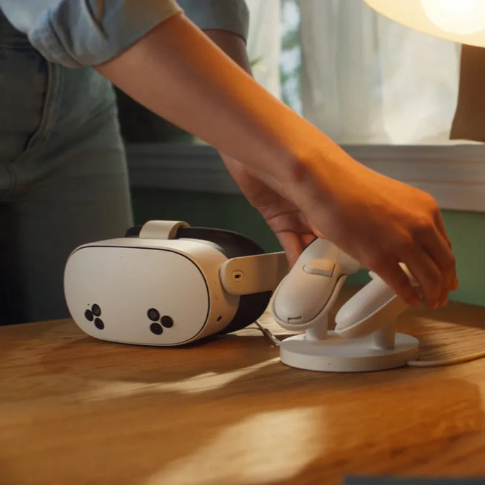 Meta Quest Compact Charging Dock | Knoxlabs VR Marketplace